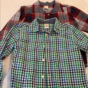 2 boys long sleeved dress shirts